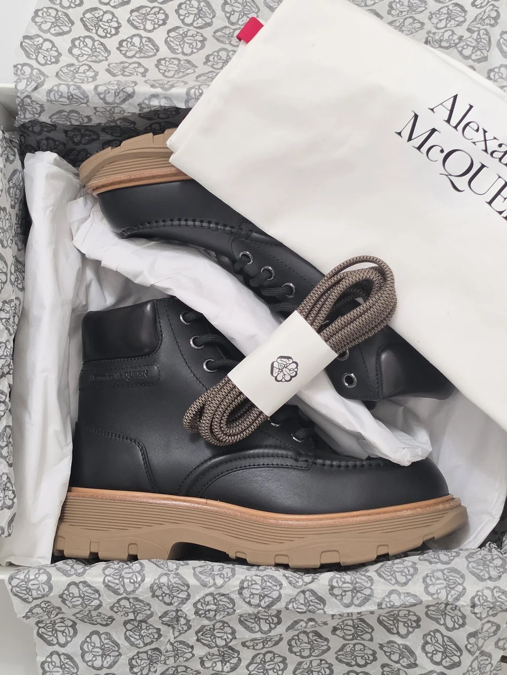 Alexander McQueen Chant boots, 41
